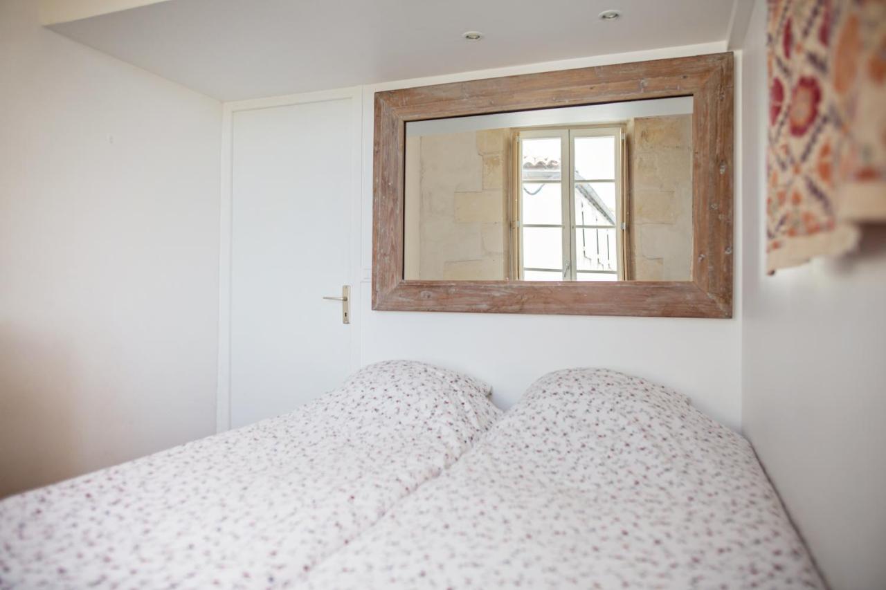 XVIII Century Gem With Magnificent Views Of The Harbour With A Private Garage Apartment Saint-Martin-de-Re ภายนอก รูปภาพ